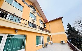 Hotel Flora